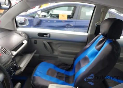 2007 Volkswagen New Beetle 2.5 z USA, uszkodzony, nr VIN 3VWPW31C97M515655